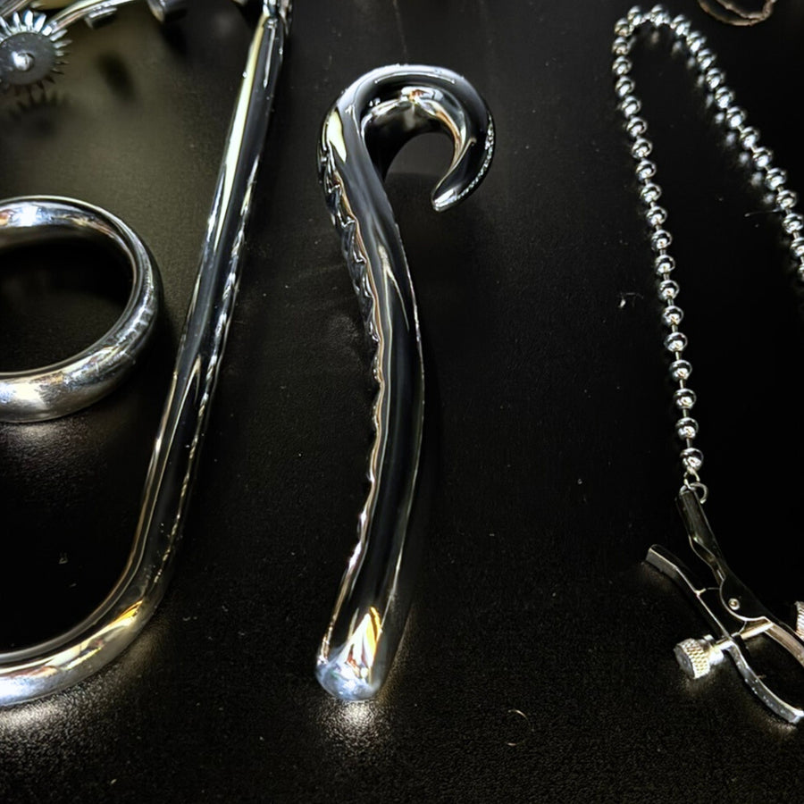 The Tongue Stainless Steel Rippled Dildo for Textural Precision and Temperature Play