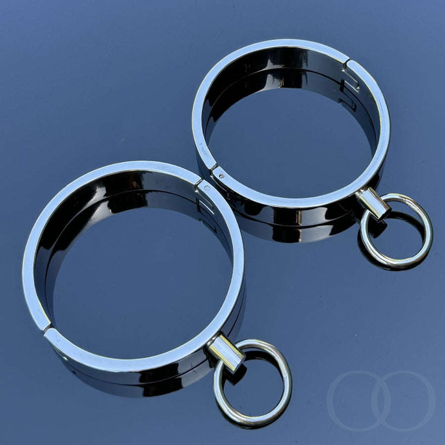Ultra-Luxury Stainless Steel Ankle Cuffs Premium BDSM Restraints Velvet-Smooth Bondage Restraint Play