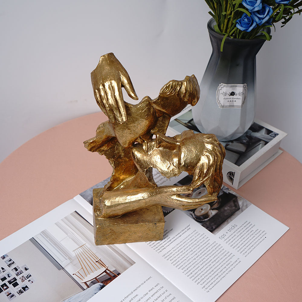 Gold Lovers Sculpture
